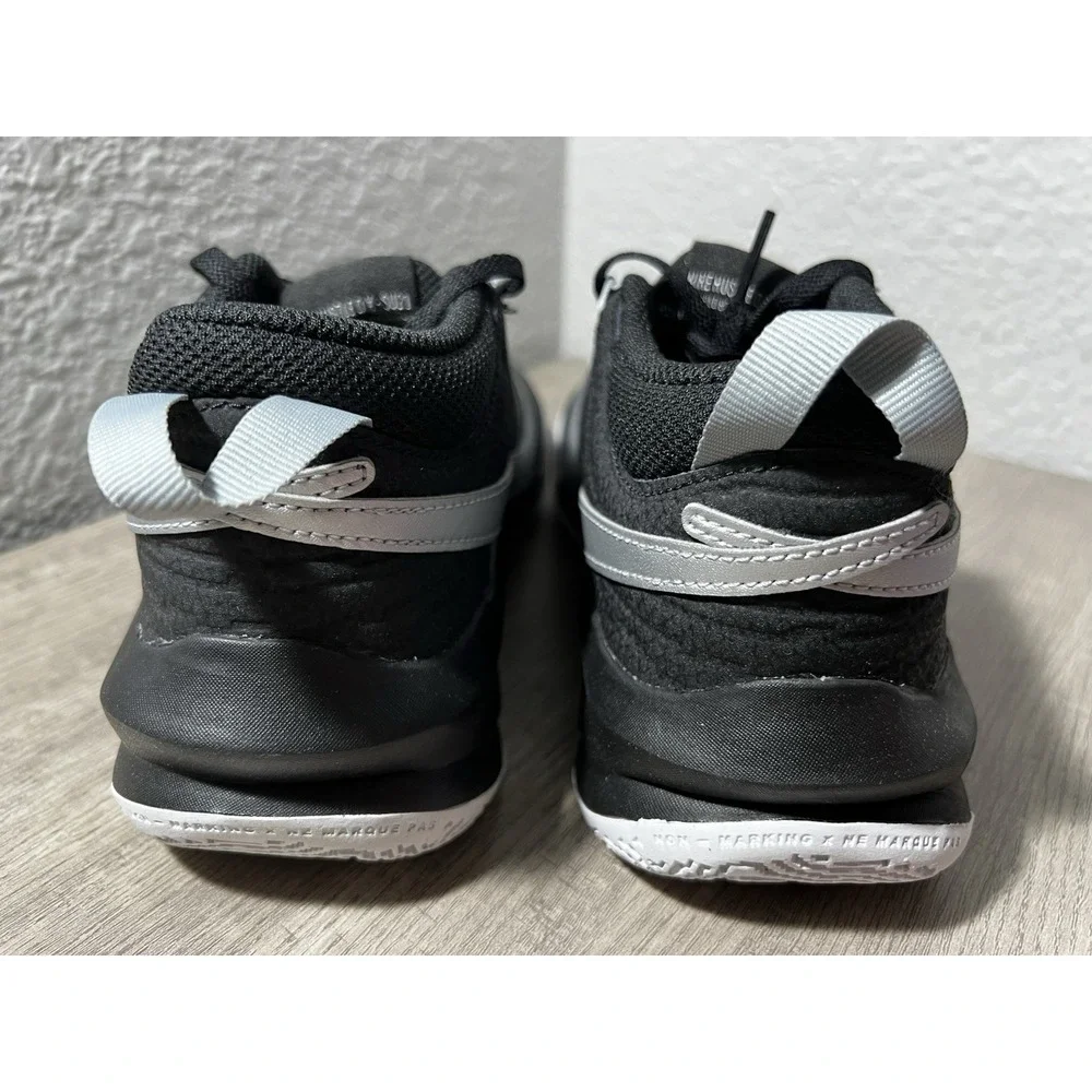 Nike Team Hustle D 10nBoys Basketball Sneaker‎ Shoe Black Size 4.5Y CW6735-004